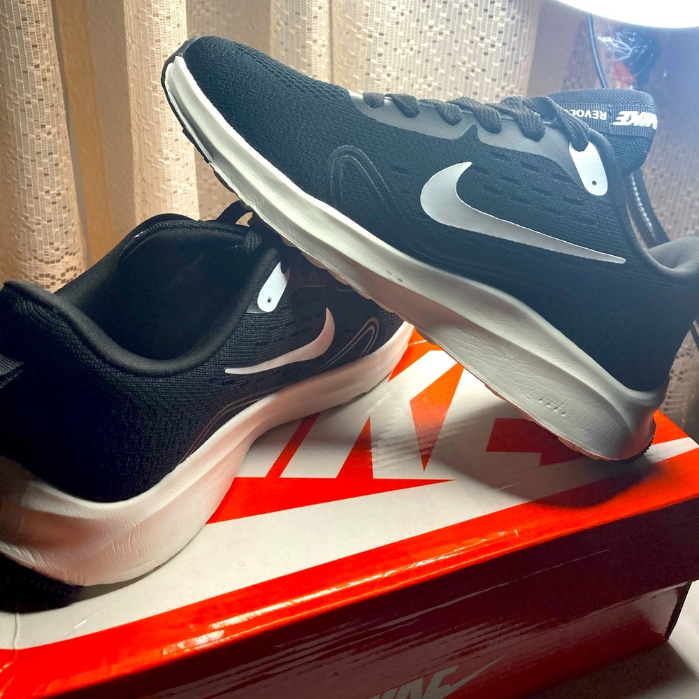 New shoes Nike